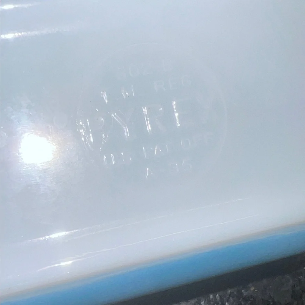 Vintage Pyrex Blue Rectangular casserole baking Dish.